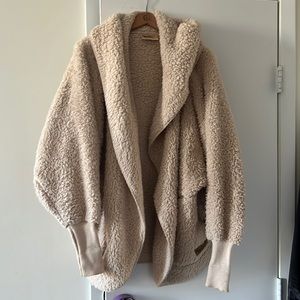 Nordic Beach hooded fuzzy